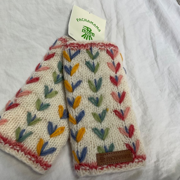 NWT Hand Knit and Embroidered Hand Warmers Fair Trade by Pachamama - Picture 7 of 7
